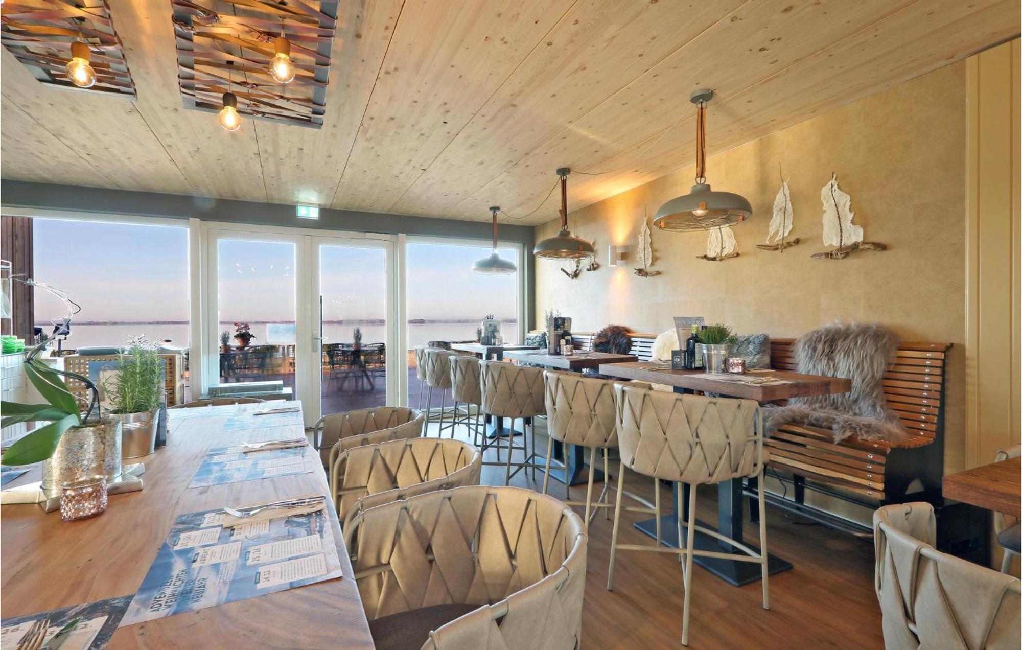 Nice Home In Lembruch-Duemmer See With Sauna エクステリア 写真